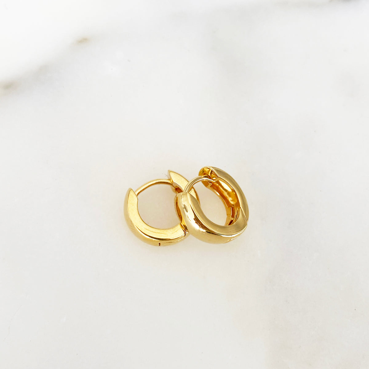 Chunky Huggy Earrings – Tesori Bellini